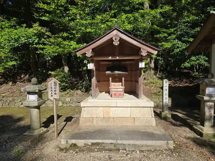 往馬坐伊古麻都比古神社(奈良県)