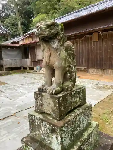 糸島市宇美八幡宮の{uncategorized: "未分類", other: "その他", undefined: "問題あり", building: "その他建物", grave: "お墓", sacred_gate: "鳥居", guardian: "狛犬", statue: "像", buddha: "仏像", history: "歴史", nature: "自然", garden: "庭園", animal: "動物", pagoda: "塔", temizu: "手水舎", mountain_gate: "山門・神門", sanctuary: "本殿・本堂", subordinate: "末社・摂社", art: "芸術", scenery: "景色", jizo: "地蔵", ema: "絵馬", goshuin: "御朱印", omikuji: "おみくじ", items: "授与品その他", amulet: "お守り", goshuincho: "御朱印帳", eats: "食事", festival: "お祭り", votive_dance: "神楽", shichigosan: "七五三参", wedding: "結婚式", experience: "体験その他", initially: "初詣", around: "周辺", anti_infection: "感染症対策"}
