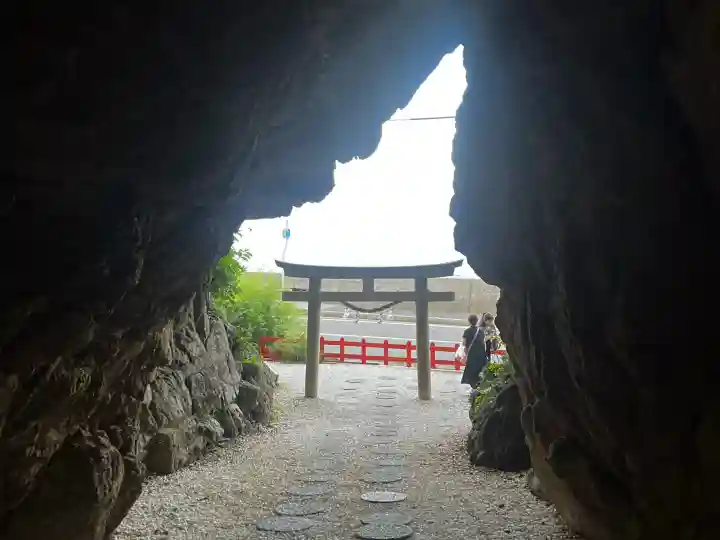 安乎岩戸神社(旧表記:安乎岩戸信龍神社)(兵庫県)