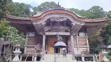 明石寺の本殿・本堂