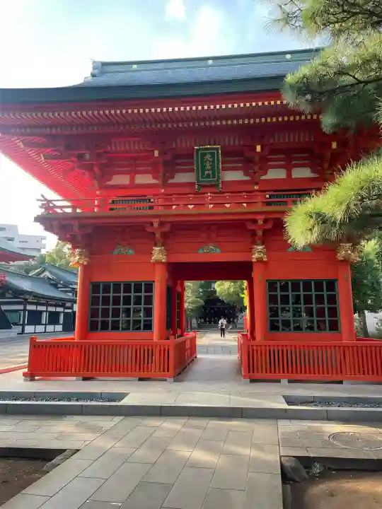 穴八幡宮の{uncategorized: "未分類", other: "その他", undefined: "問題あり", building: "その他建物", grave: "お墓", sacred_gate: "鳥居", guardian: "狛犬", statue: "像", buddha: "仏像", history: "歴史", nature: "自然", garden: "庭園", animal: "動物", pagoda: "塔", temizu: "手水舎", mountain_gate: "山門・神門", sanctuary: "本殿・本堂", subordinate: "末社・摂社", art: "芸術", scenery: "景色", jizo: "地蔵", ema: "絵馬", goshuin: "御朱印", omikuji: "おみくじ", items: "授与品その他", amulet: "お守り", goshuincho: "御朱印帳", eats: "食事", festival: "お祭り", votive_dance: "神楽", shichigosan: "七五三参", wedding: "結婚式", experience: "体験その他", initially: "初詣", around: "周辺", anti_infection: "感染症対策"}