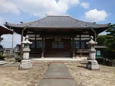 遍照寺の本殿・本堂