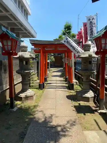 倉屋敷稲荷神社の鳥居