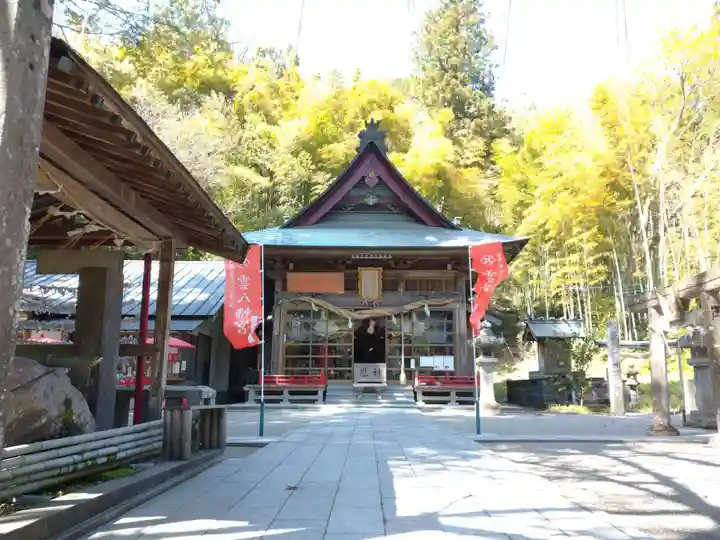 雲八幡宮の本殿・本堂