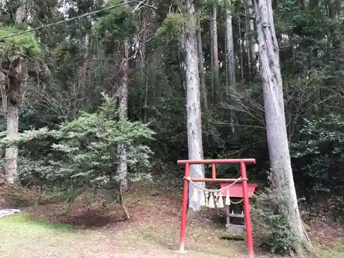 神明神社の末社