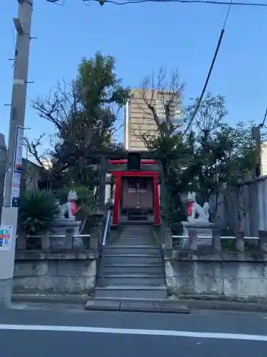 大山稲荷神社の{uncategorized: "未分類", other: "その他", undefined: "問題あり", building: "その他建物", grave: "お墓", sacred_gate: "鳥居", guardian: "狛犬", statue: "像", buddha: "仏像", history: "歴史", nature: "自然", garden: "庭園", animal: "動物", pagoda: "塔", temizu: "手水舎", mountain_gate: "山門・神門", sanctuary: "本殿・本堂", subordinate: "末社・摂社", art: "芸術", scenery: "景色", jizo: "地蔵", ema: "絵馬", goshuin: "御朱印", omikuji: "おみくじ", items: "授与品その他", amulet: "お守り", goshuincho: "御朱印帳", eats: "食事", festival: "お祭り", votive_dance: "神楽", shichigosan: "七五三参", wedding: "結婚式", experience: "体験その他", initially: "初詣", around: "周辺", anti_infection: "感染症対策"}