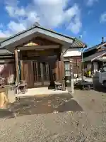 箕輪山満行院霊巖寺の{uncategorized: "未分類", other: "その他", undefined: "問題あり", building: "その他建物", grave: "お墓", sacred_gate: "鳥居", guardian: "狛犬", statue: "像", buddha: "仏像", history: "歴史", nature: "自然", garden: "庭園", animal: "動物", pagoda: "塔", temizu: "手水舎", mountain_gate: "山門・神門", sanctuary: "本殿・本堂", subordinate: "末社・摂社", art: "芸術", scenery: "景色", jizo: "地蔵", ema: "絵馬", goshuin: "御朱印", omikuji: "おみくじ", items: "授与品その他", amulet: "お守り", goshuincho: "御朱印帳", eats: "食事", festival: "お祭り", votive_dance: "神楽", shichigosan: "七五三参", wedding: "結婚式", experience: "体験その他", initially: "初詣", around: "周辺", anti_infection: "感染症対策"}