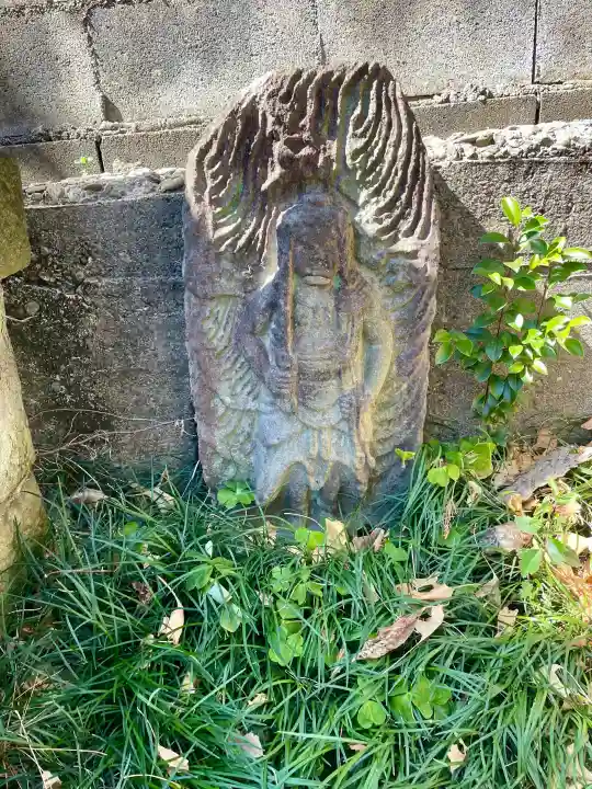 日輪寺の{uncategorized: "未分類", other: "その他", undefined: "問題あり", building: "その他建物", grave: "お墓", sacred_gate: "鳥居", guardian: "狛犬", statue: "像", buddha: "仏像", history: "歴史", nature: "自然", garden: "庭園", animal: "動物", pagoda: "塔", temizu: "手水舎", mountain_gate: "山門・神門", sanctuary: "本殿・本堂", subordinate: "末社・摂社", art: "芸術", scenery: "景色", jizo: "地蔵", ema: "絵馬", goshuin: "御朱印", omikuji: "おみくじ", items: "授与品その他", amulet: "お守り", goshuincho: "御朱印帳", eats: "食事", festival: "お祭り", votive_dance: "神楽", shichigosan: "七五三参", wedding: "結婚式", experience: "体験その他", initially: "初詣", around: "周辺", anti_infection: "感染症対策"}