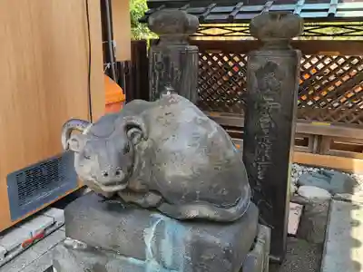 湯島天満宮の像