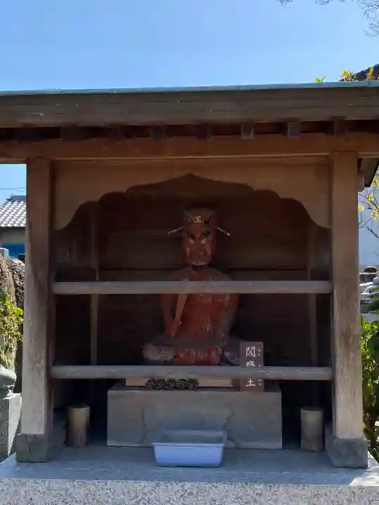 西善院の{uncategorized: "未分類", other: "その他", undefined: "問題あり", building: "その他建物", grave: "お墓", sacred_gate: "鳥居", guardian: "狛犬", statue: "像", buddha: "仏像", history: "歴史", nature: "自然", garden: "庭園", animal: "動物", pagoda: "塔", temizu: "手水舎", mountain_gate: "山門・神門", sanctuary: "本殿・本堂", subordinate: "末社・摂社", art: "芸術", scenery: "景色", jizo: "地蔵", ema: "絵馬", goshuin: "御朱印", omikuji: "おみくじ", items: "授与品その他", amulet: "お守り", goshuincho: "御朱印帳", eats: "食事", festival: "お祭り", votive_dance: "神楽", shichigosan: "七五三参", wedding: "結婚式", experience: "体験その他", initially: "初詣", around: "周辺", anti_infection: "感染症対策"}