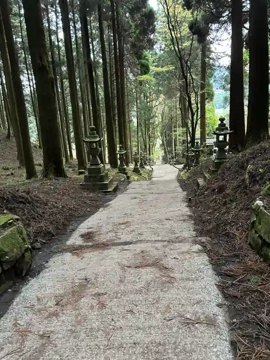 上色見熊野座神社の{uncategorized: "未分類", other: "その他", undefined: "問題あり", building: "その他建物", grave: "お墓", sacred_gate: "鳥居", guardian: "狛犬", statue: "像", buddha: "仏像", history: "歴史", nature: "自然", garden: "庭園", animal: "動物", pagoda: "塔", temizu: "手水舎", mountain_gate: "山門・神門", sanctuary: "本殿・本堂", subordinate: "末社・摂社", art: "芸術", scenery: "景色", jizo: "地蔵", ema: "絵馬", goshuin: "御朱印", omikuji: "おみくじ", items: "授与品その他", amulet: "お守り", goshuincho: "御朱印帳", eats: "食事", festival: "お祭り", votive_dance: "神楽", shichigosan: "七五三参", wedding: "結婚式", experience: "体験その他", initially: "初詣", around: "周辺", anti_infection: "感染症対策"}