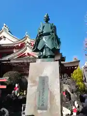 京濱伏見稲荷神社の像