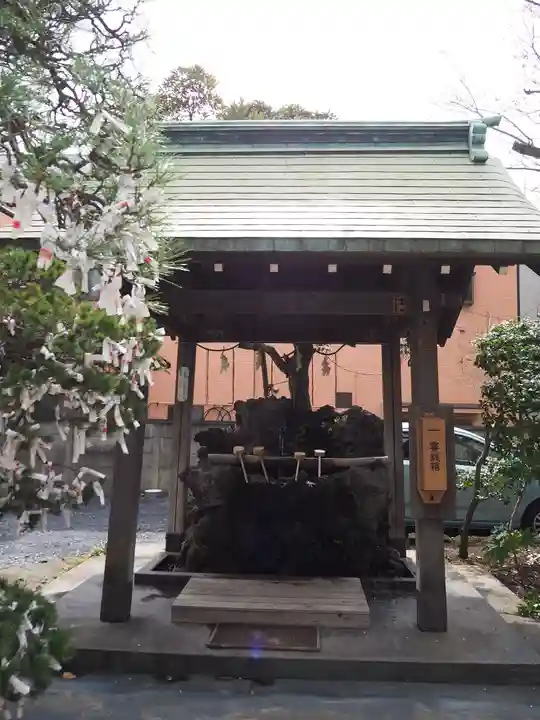 小岩神社の手水舎