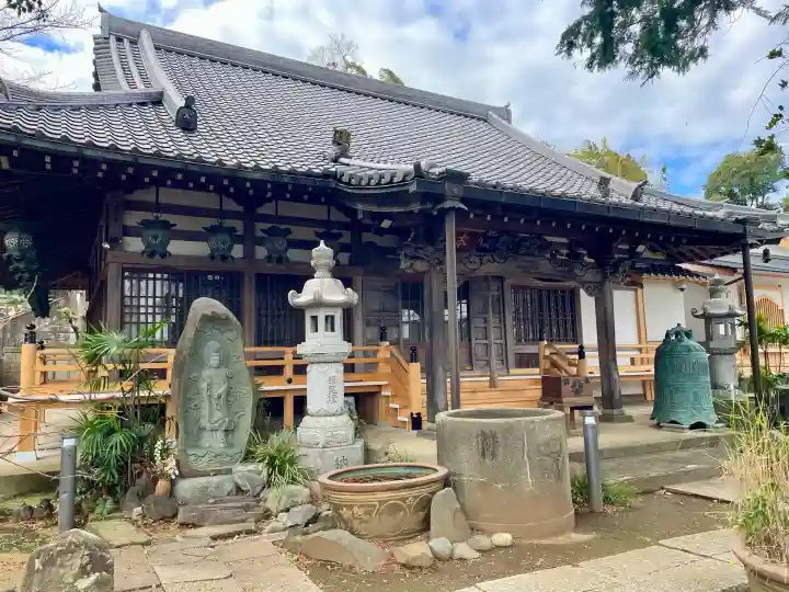本乗寺の{uncategorized: "未分類", other: "その他", undefined: "問題あり", building: "その他建物", grave: "お墓", sacred_gate: "鳥居", guardian: "狛犬", statue: "像", buddha: "仏像", history: "歴史", nature: "自然", garden: "庭園", animal: "動物", pagoda: "塔", temizu: "手水舎", mountain_gate: "山門・神門", sanctuary: "本殿・本堂", subordinate: "末社・摂社", art: "芸術", scenery: "景色", jizo: "地蔵", ema: "絵馬", goshuin: "御朱印", omikuji: "おみくじ", items: "授与品その他", amulet: "お守り", goshuincho: "御朱印帳", eats: "食事", festival: "お祭り", votive_dance: "神楽", shichigosan: "七五三参", wedding: "結婚式", experience: "体験その他", initially: "初詣", around: "周辺", anti_infection: "感染症対策"}