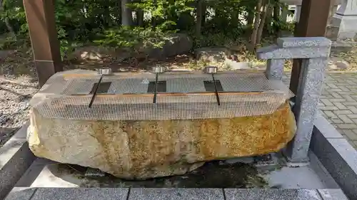 烈々布神社の手水舎