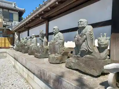 全龍寺の{uncategorized: "未分類", other: "その他", undefined: "問題あり", building: "その他建物", grave: "お墓", sacred_gate: "鳥居", guardian: "狛犬", statue: "像", buddha: "仏像", history: "歴史", nature: "自然", garden: "庭園", animal: "動物", pagoda: "塔", temizu: "手水舎", mountain_gate: "山門・神門", sanctuary: "本殿・本堂", subordinate: "末社・摂社", art: "芸術", scenery: "景色", jizo: "地蔵", ema: "絵馬", goshuin: "御朱印", omikuji: "おみくじ", items: "授与品その他", amulet: "お守り", goshuincho: "御朱印帳", eats: "食事", festival: "お祭り", votive_dance: "神楽", shichigosan: "七五三参", wedding: "結婚式", experience: "体験その他", initially: "初詣", around: "周辺", anti_infection: "感染症対策"}