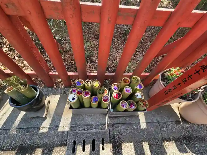 川越八幡宮の{uncategorized: "未分類", other: "その他", undefined: "問題あり", building: "その他建物", grave: "お墓", sacred_gate: "鳥居", guardian: "狛犬", statue: "像", buddha: "仏像", history: "歴史", nature: "自然", garden: "庭園", animal: "動物", pagoda: "塔", temizu: "手水舎", mountain_gate: "山門・神門", sanctuary: "本殿・本堂", subordinate: "末社・摂社", art: "芸術", scenery: "景色", jizo: "地蔵", ema: "絵馬", goshuin: "御朱印", omikuji: "おみくじ", items: "授与品その他", amulet: "お守り", goshuincho: "御朱印帳", eats: "食事", festival: "お祭り", votive_dance: "神楽", shichigosan: "七五三参", wedding: "結婚式", experience: "体験その他", initially: "初詣", around: "周辺", anti_infection: "感染症対策"}