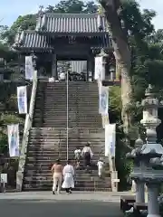 秋葉總本殿可睡斎の山門