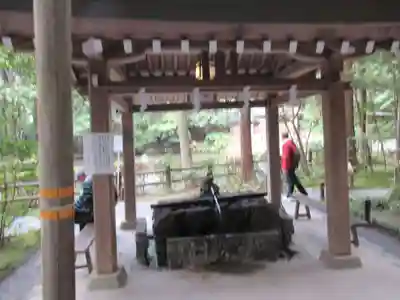 狭井坐大神荒魂神社(狭井神社)の手水舎