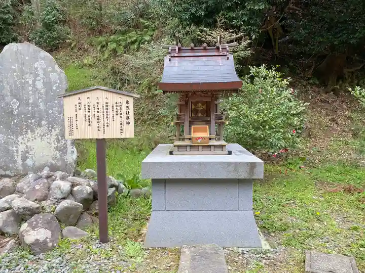 川勾神社の末社・摂社