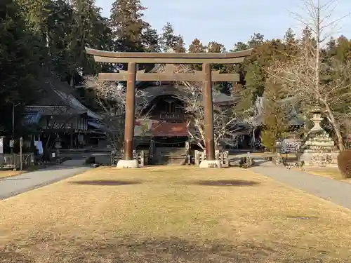 馬見岡綿向神社の鳥居