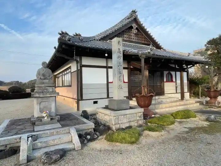 伊勢妙昌寺の{uncategorized: "未分類", other: "その他", undefined: "問題あり", building: "その他建物", grave: "お墓", sacred_gate: "鳥居", guardian: "狛犬", statue: "像", buddha: "仏像", history: "歴史", nature: "自然", garden: "庭園", animal: "動物", pagoda: "塔", temizu: "手水舎", mountain_gate: "山門・神門", sanctuary: "本殿・本堂", subordinate: "末社・摂社", art: "芸術", scenery: "景色", jizo: "地蔵", ema: "絵馬", goshuin: "御朱印", omikuji: "おみくじ", items: "授与品その他", amulet: "お守り", goshuincho: "御朱印帳", eats: "食事", festival: "お祭り", votive_dance: "神楽", shichigosan: "七五三参", wedding: "結婚式", experience: "体験その他", initially: "初詣", around: "周辺", anti_infection: "感染症対策"}