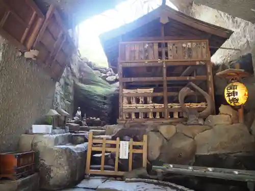 銭洗弁財天宇賀福神社のその他建物