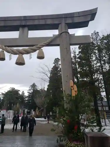 越中一宮 髙瀬神社の鳥居