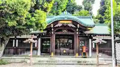 白金氷川神社の本殿
