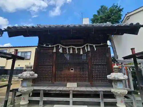 薬師神社の本殿