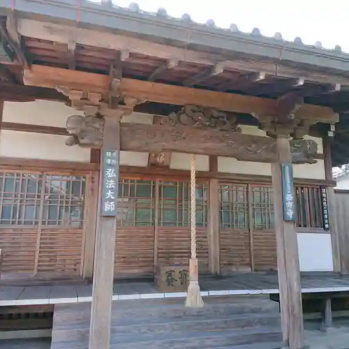 西方寺の本殿・本堂