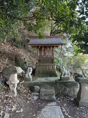 叶神社 (西叶神社)の{uncategorized: "未分類", other: "その他", undefined: "問題あり", building: "その他建物", grave: "お墓", sacred_gate: "鳥居", guardian: "狛犬", statue: "像", buddha: "仏像", history: "歴史", nature: "自然", garden: "庭園", animal: "動物", pagoda: "塔", temizu: "手水舎", mountain_gate: "山門・神門", sanctuary: "本殿・本堂", subordinate: "末社・摂社", art: "芸術", scenery: "景色", jizo: "地蔵", ema: "絵馬", goshuin: "御朱印", omikuji: "おみくじ", items: "授与品その他", amulet: "お守り", goshuincho: "御朱印帳", eats: "食事", festival: "お祭り", votive_dance: "神楽", shichigosan: "七五三参", wedding: "結婚式", experience: "体験その他", initially: "初詣", around: "周辺", anti_infection: "感染症対策"}