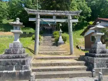 加多神社の{uncategorized: "未分類", other: "その他", undefined: "問題あり", building: "その他建物", grave: "お墓", sacred_gate: "鳥居", guardian: "狛犬", statue: "像", buddha: "仏像", history: "歴史", nature: "自然", garden: "庭園", animal: "動物", pagoda: "塔", temizu: "手水舎", mountain_gate: "山門・神門", sanctuary: "本殿・本堂", subordinate: "末社・摂社", art: "芸術", scenery: "景色", jizo: "地蔵", ema: "絵馬", goshuin: "御朱印", omikuji: "おみくじ", items: "授与品その他", amulet: "お守り", goshuincho: "御朱印帳", eats: "食事", festival: "お祭り", votive_dance: "神楽", shichigosan: "七五三参", wedding: "結婚式", experience: "体験その他", initially: "初詣", around: "周辺", anti_infection: "感染症対策"}