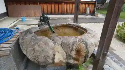 伊豆神社の手水舎