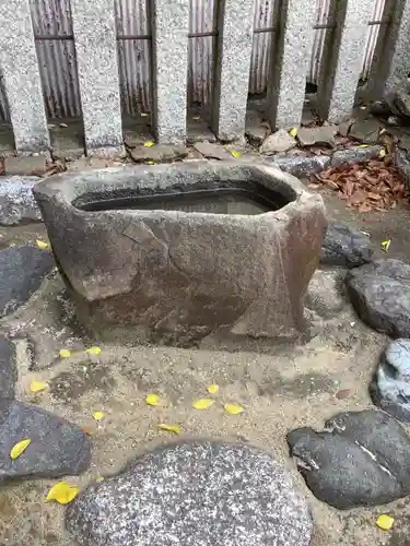 石神社の手水舎