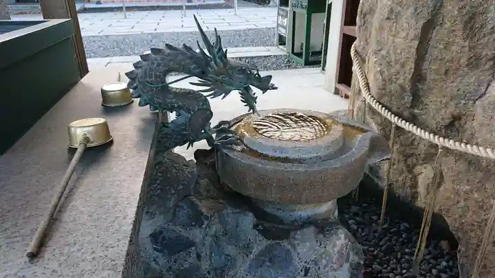 三毳不動尊の手水舎