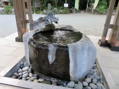 出雲大社相模分祠の手水舎