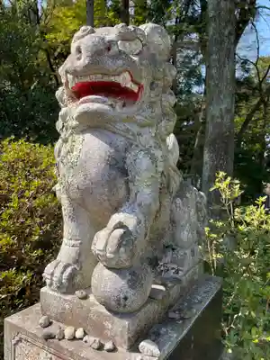 神明社の狛犬
