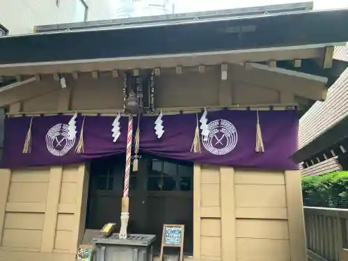 朝日神社の{uncategorized: "未分類", other: "その他", undefined: "問題あり", building: "その他建物", grave: "お墓", sacred_gate: "鳥居", guardian: "狛犬", statue: "像", buddha: "仏像", history: "歴史", nature: "自然", garden: "庭園", animal: "動物", pagoda: "塔", temizu: "手水舎", mountain_gate: "山門・神門", sanctuary: "本殿・本堂", subordinate: "末社・摂社", art: "芸術", scenery: "景色", jizo: "地蔵", ema: "絵馬", goshuin: "御朱印", omikuji: "おみくじ", items: "授与品その他", amulet: "お守り", goshuincho: "御朱印帳", eats: "食事", festival: "お祭り", votive_dance: "神楽", shichigosan: "七五三参", wedding: "結婚式", experience: "体験その他", initially: "初詣", around: "周辺", anti_infection: "感染症対策"}