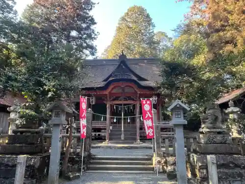 本宮八幡神社の{uncategorized: "未分類", other: "その他", undefined: "問題あり", building: "その他建物", grave: "お墓", sacred_gate: "鳥居", guardian: "狛犬", statue: "像", buddha: "仏像", history: "歴史", nature: "自然", garden: "庭園", animal: "動物", pagoda: "塔", temizu: "手水舎", mountain_gate: "山門・神門", sanctuary: "本殿・本堂", subordinate: "末社・摂社", art: "芸術", scenery: "景色", jizo: "地蔵", ema: "絵馬", goshuin: "御朱印", omikuji: "おみくじ", items: "授与品その他", amulet: "お守り", goshuincho: "御朱印帳", eats: "食事", festival: "お祭り", votive_dance: "神楽", shichigosan: "七五三参", wedding: "結婚式", experience: "体験その他", initially: "初詣", around: "周辺", anti_infection: "感染症対策"}
