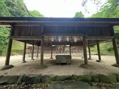 眞名井神社の{uncategorized: "未分類", other: "その他", undefined: "問題あり", building: "その他建物", grave: "お墓", sacred_gate: "鳥居", guardian: "狛犬", statue: "像", buddha: "仏像", history: "歴史", nature: "自然", garden: "庭園", animal: "動物", pagoda: "塔", temizu: "手水舎", mountain_gate: "山門・神門", sanctuary: "本殿・本堂", subordinate: "末社・摂社", art: "芸術", scenery: "景色", jizo: "地蔵", ema: "絵馬", goshuin: "御朱印", omikuji: "おみくじ", items: "授与品その他", amulet: "お守り", goshuincho: "御朱印帳", eats: "食事", festival: "お祭り", votive_dance: "神楽", shichigosan: "七五三参", wedding: "結婚式", experience: "体験その他", initially: "初詣", around: "周辺", anti_infection: "感染症対策"}