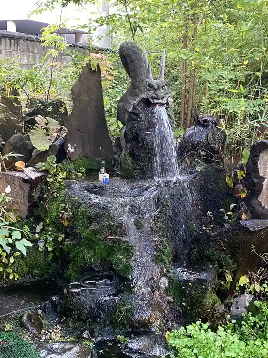 善知鳥神社の手水舎