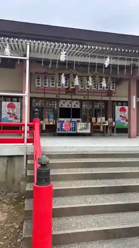 三社神社の{uncategorized: "未分類", other: "その他", undefined: "問題あり", building: "その他建物", grave: "お墓", sacred_gate: "鳥居", guardian: "狛犬", statue: "像", buddha: "仏像", history: "歴史", nature: "自然", garden: "庭園", animal: "動物", pagoda: "塔", temizu: "手水舎", mountain_gate: "山門・神門", sanctuary: "本殿・本堂", subordinate: "末社・摂社", art: "芸術", scenery: "景色", jizo: "地蔵", ema: "絵馬", goshuin: "御朱印", omikuji: "おみくじ", items: "授与品その他", amulet: "お守り", goshuincho: "御朱印帳", eats: "食事", festival: "お祭り", votive_dance: "神楽", shichigosan: "七五三参", wedding: "結婚式", experience: "体験その他", initially: "初詣", around: "周辺", anti_infection: "感染症対策"}