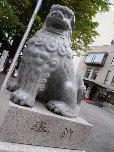 北海道神宮頓宮の狛犬