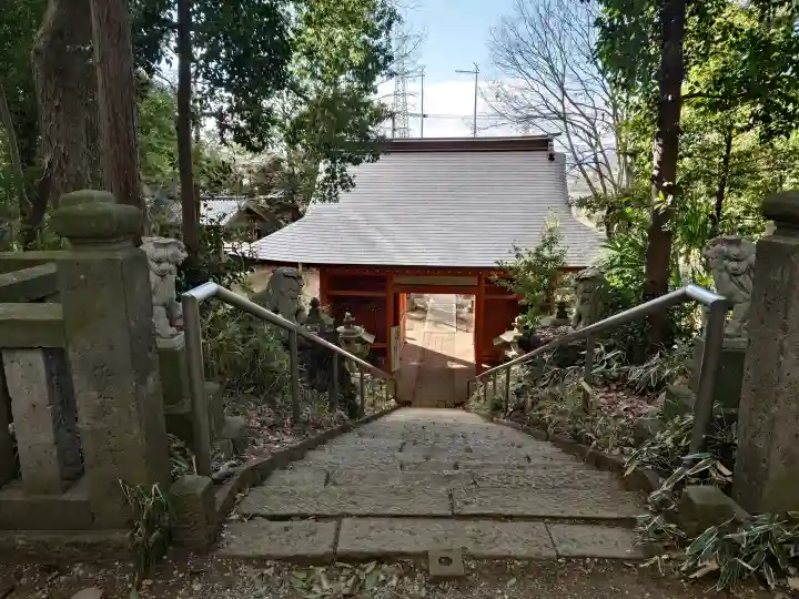堀兼神社(浅間宮)の{uncategorized: "未分類", other: "その他", undefined: "問題あり", building: "その他建物", grave: "お墓", sacred_gate: "鳥居", guardian: "狛犬", statue: "像", buddha: "仏像", history: "歴史", nature: "自然", garden: "庭園", animal: "動物", pagoda: "塔", temizu: "手水舎", mountain_gate: "山門・神門", sanctuary: "本殿・本堂", subordinate: "末社・摂社", art: "芸術", scenery: "景色", jizo: "地蔵", ema: "絵馬", goshuin: "御朱印", omikuji: "おみくじ", items: "授与品その他", amulet: "お守り", goshuincho: "御朱印帳", eats: "食事", festival: "お祭り", votive_dance: "神楽", shichigosan: "七五三参", wedding: "結婚式", experience: "体験その他", initially: "初詣", around: "周辺", anti_infection: "感染症対策"}