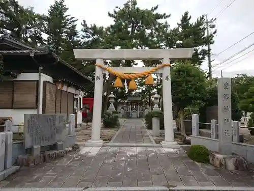 豊興神明社の鳥居