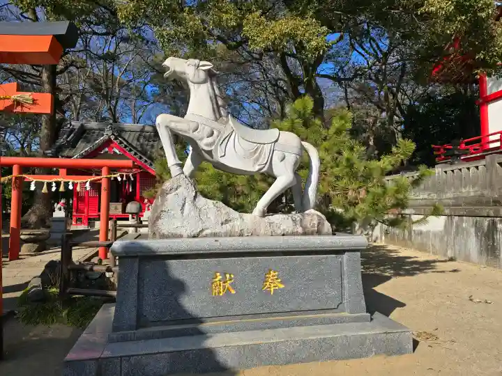 春日神社の{uncategorized: "未分類", other: "その他", undefined: "問題あり", building: "その他建物", grave: "お墓", sacred_gate: "鳥居", guardian: "狛犬", statue: "像", buddha: "仏像", history: "歴史", nature: "自然", garden: "庭園", animal: "動物", pagoda: "塔", temizu: "手水舎", mountain_gate: "山門・神門", sanctuary: "本殿・本堂", subordinate: "末社・摂社", art: "芸術", scenery: "景色", jizo: "地蔵", ema: "絵馬", goshuin: "御朱印", omikuji: "おみくじ", items: "授与品その他", amulet: "お守り", goshuincho: "御朱印帳", eats: "食事", festival: "お祭り", votive_dance: "神楽", shichigosan: "七五三参", wedding: "結婚式", experience: "体験その他", initially: "初詣", around: "周辺", anti_infection: "感染症対策"}