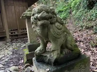 諏訪神社の狛犬