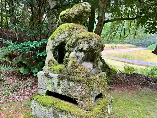 阿奈志神社の狛犬