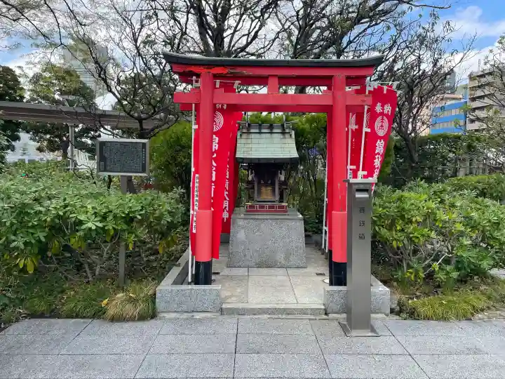 錦秋稲荷大明神の{uncategorized: "未分類", other: "その他", undefined: "問題あり", building: "その他建物", grave: "お墓", sacred_gate: "鳥居", guardian: "狛犬", statue: "像", buddha: "仏像", history: "歴史", nature: "自然", garden: "庭園", animal: "動物", pagoda: "塔", temizu: "手水舎", mountain_gate: "山門・神門", sanctuary: "本殿・本堂", subordinate: "末社・摂社", art: "芸術", scenery: "景色", jizo: "地蔵", ema: "絵馬", goshuin: "御朱印", omikuji: "おみくじ", items: "授与品その他", amulet: "お守り", goshuincho: "御朱印帳", eats: "食事", festival: "お祭り", votive_dance: "神楽", shichigosan: "七五三参", wedding: "結婚式", experience: "体験その他", initially: "初詣", around: "周辺", anti_infection: "感染症対策"}